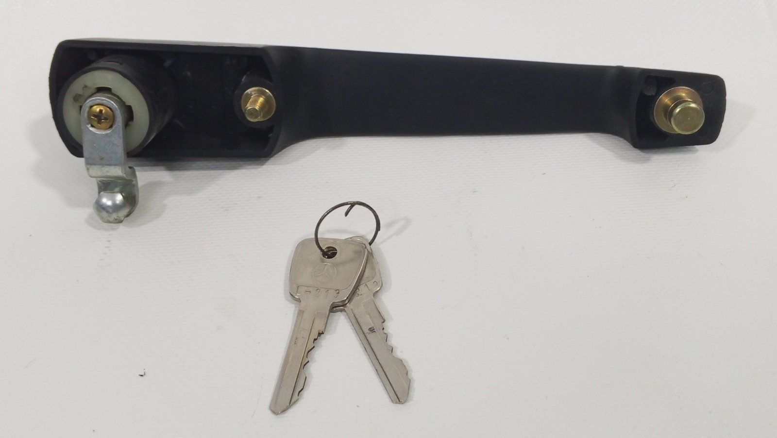 A 309 766 05 01 Mercedes Truck Door Handle OEM - Image 3