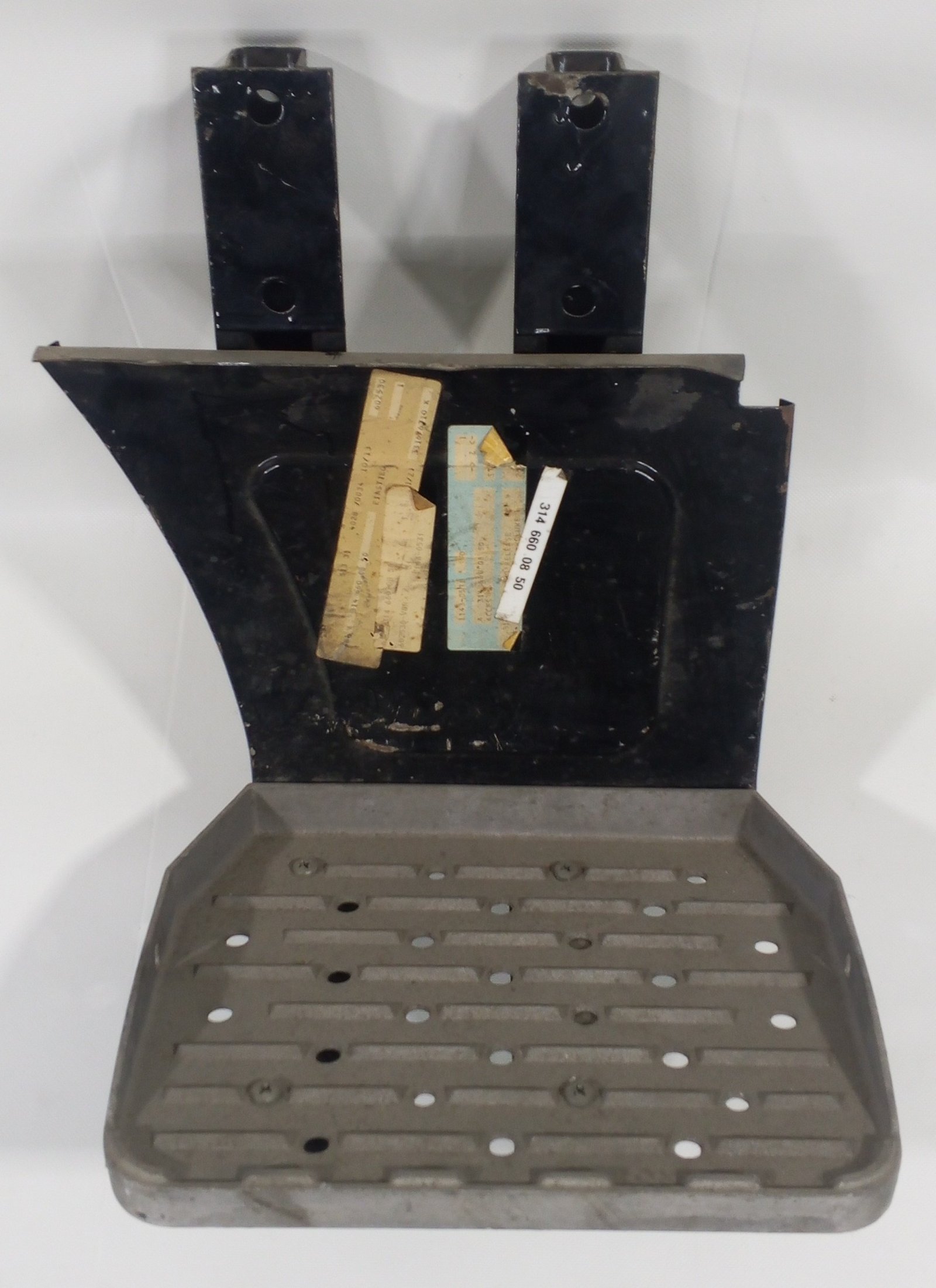 A 314 660 08 50 Mercedes-Benz Entry Step Body Part Genuine OEM