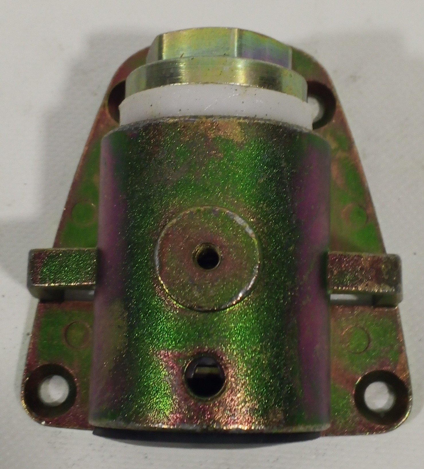 A 641 810 00 12 Mercedes-Benz Bearing Support Genuine OEM Mounting - Image 2