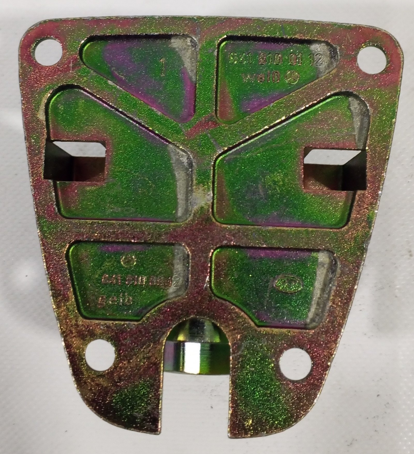 A 641 810 00 12 Mercedes-Benz Bearing Support Genuine OEM Mounting - Image 3