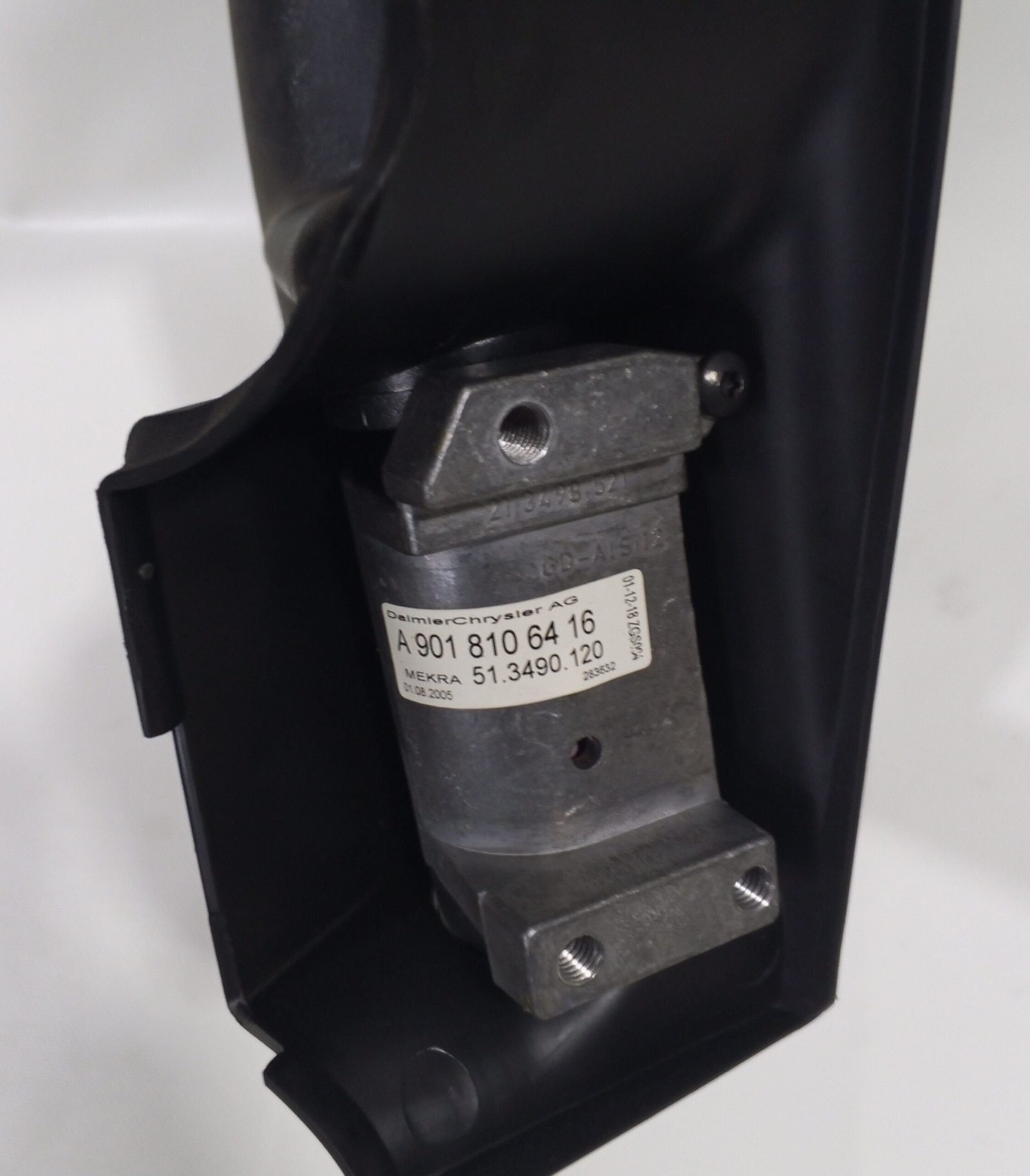 A 901 810 64 16 Mercedes-Benz Exterior Rear View Mirror Genuine OEM - Image 4