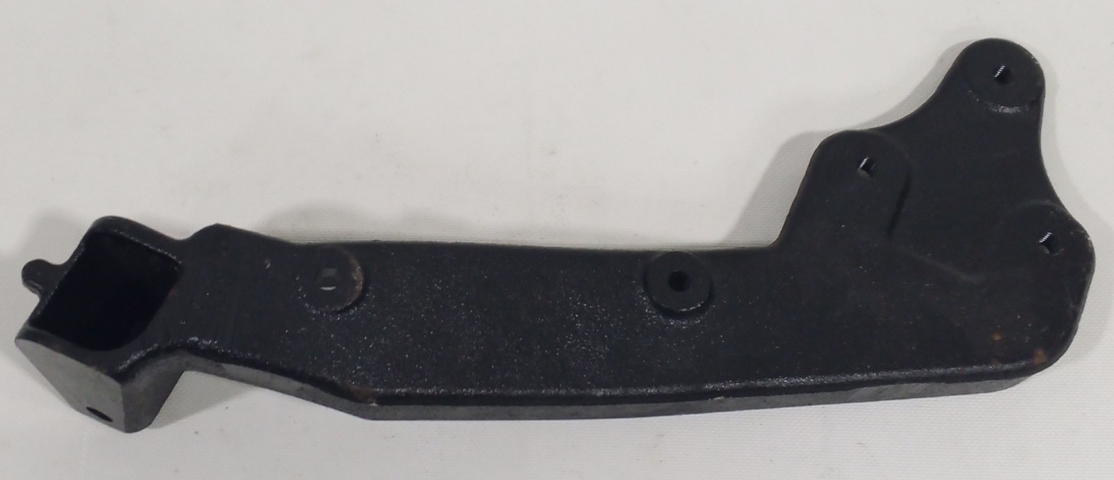 A 940 666 05 31 Mercedes-Benz Bracket Genuine OEM Truck Body Support Made in Germany - Image 2