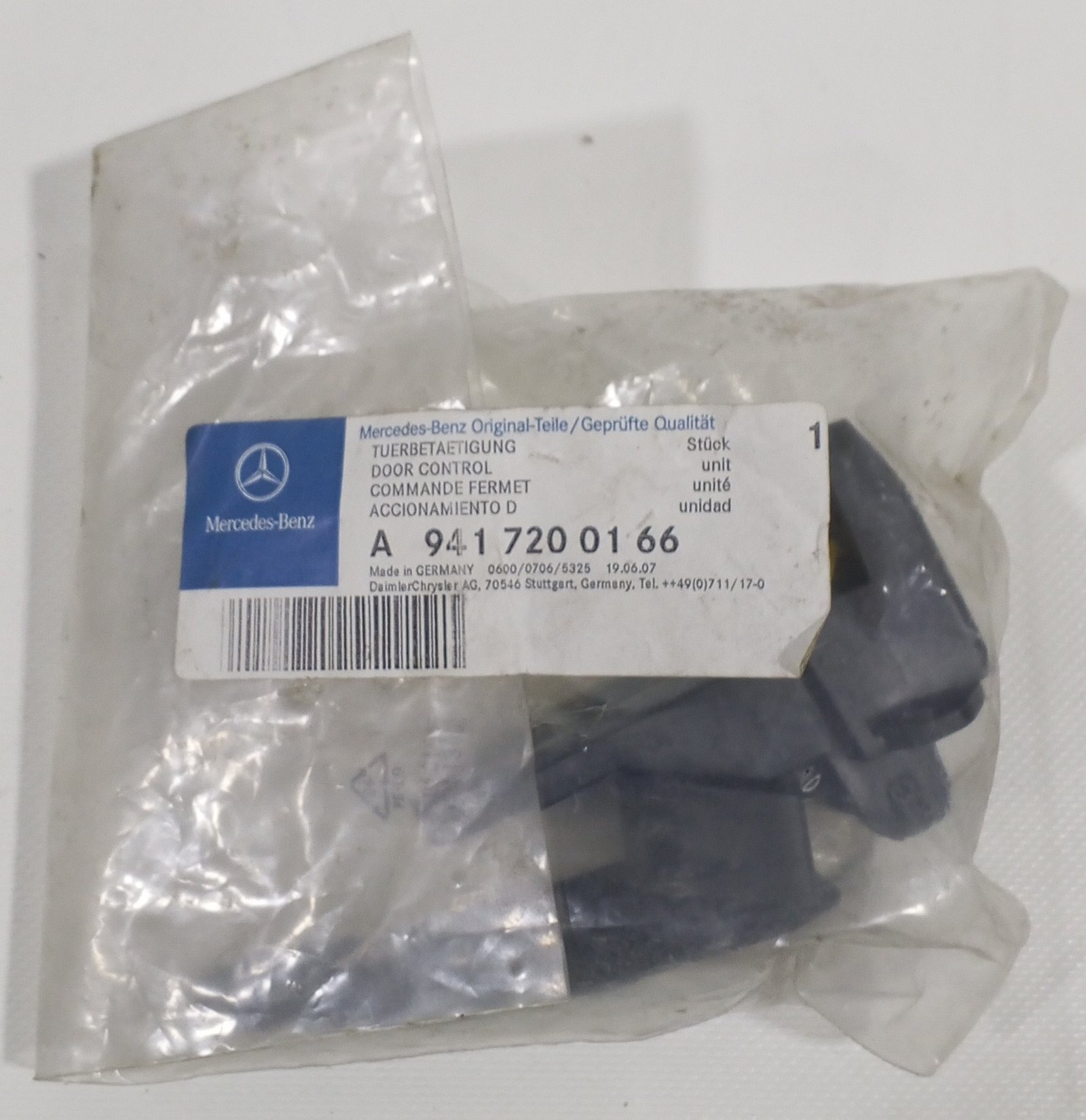 A 941 720 01 66 Mercedes Door Control OEM