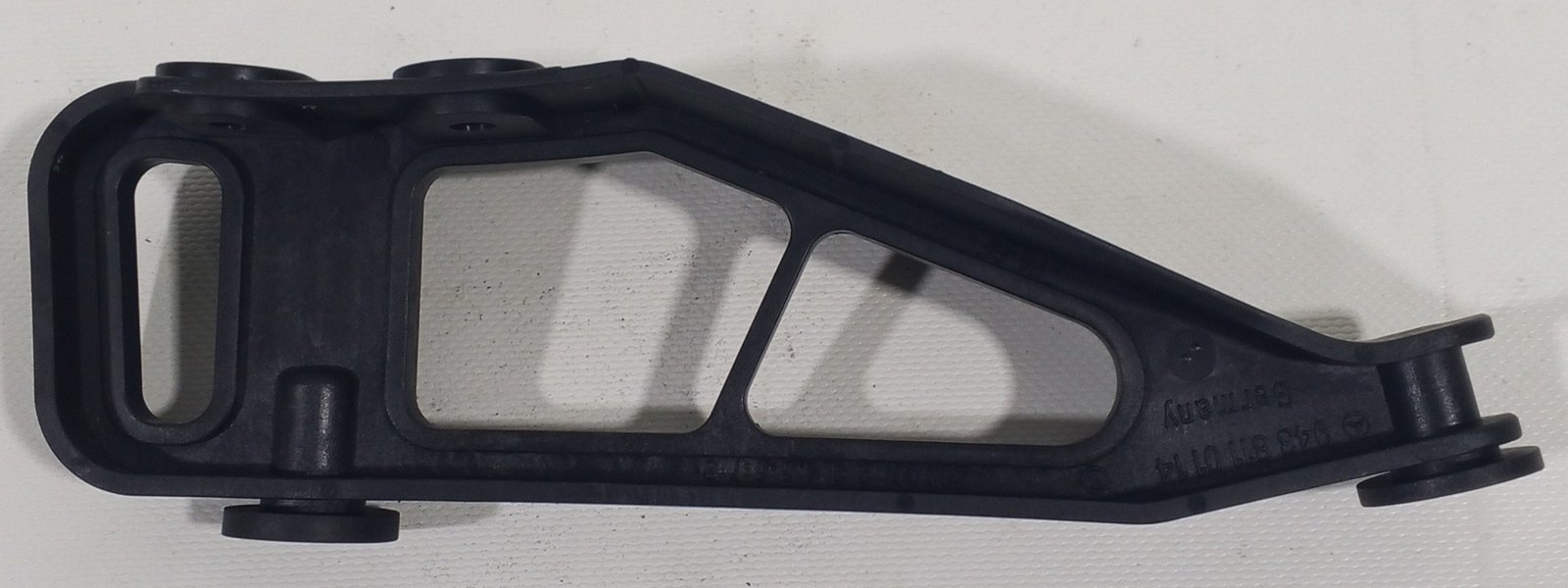 A 943 811 01 14 Mercedes-Benz Bracket Support Genuine OEM Mounting Holder - Image 3