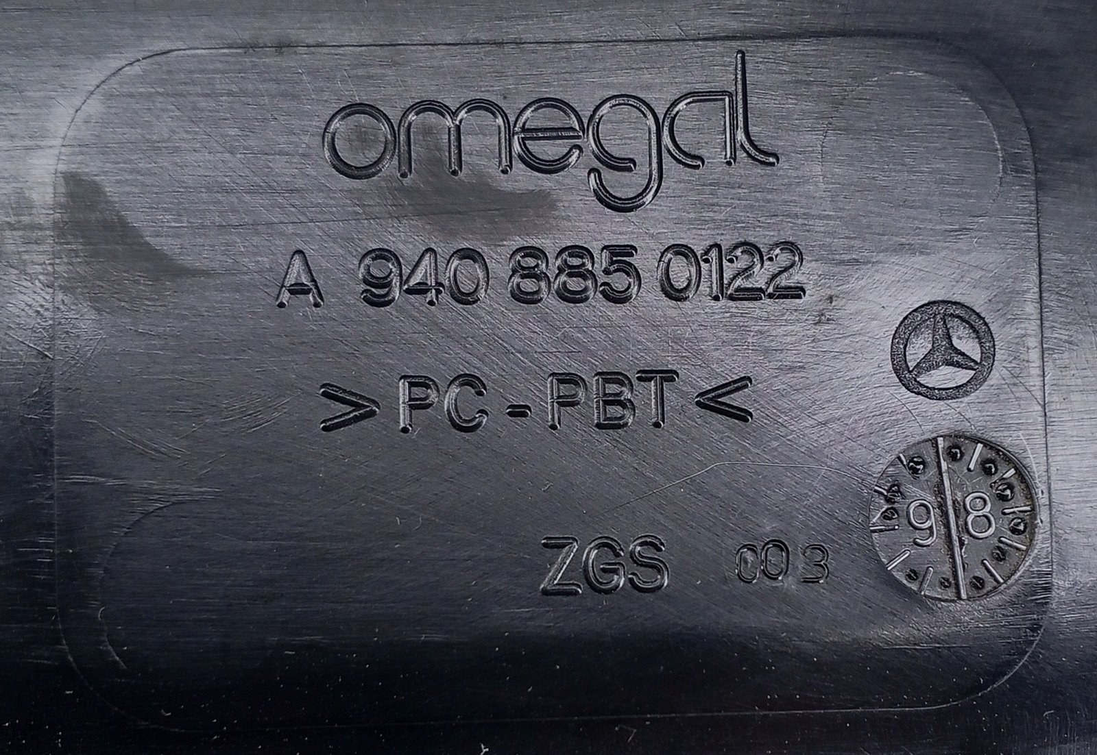 A 940 885 01 22 Mercedes Headlight Frame Cover Genuine OEM - Image 4