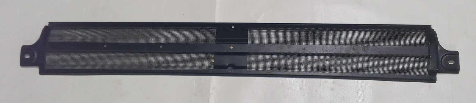 A 941 880 01 85 Mercedes Radiator Grille Genuine OEM - Image 2