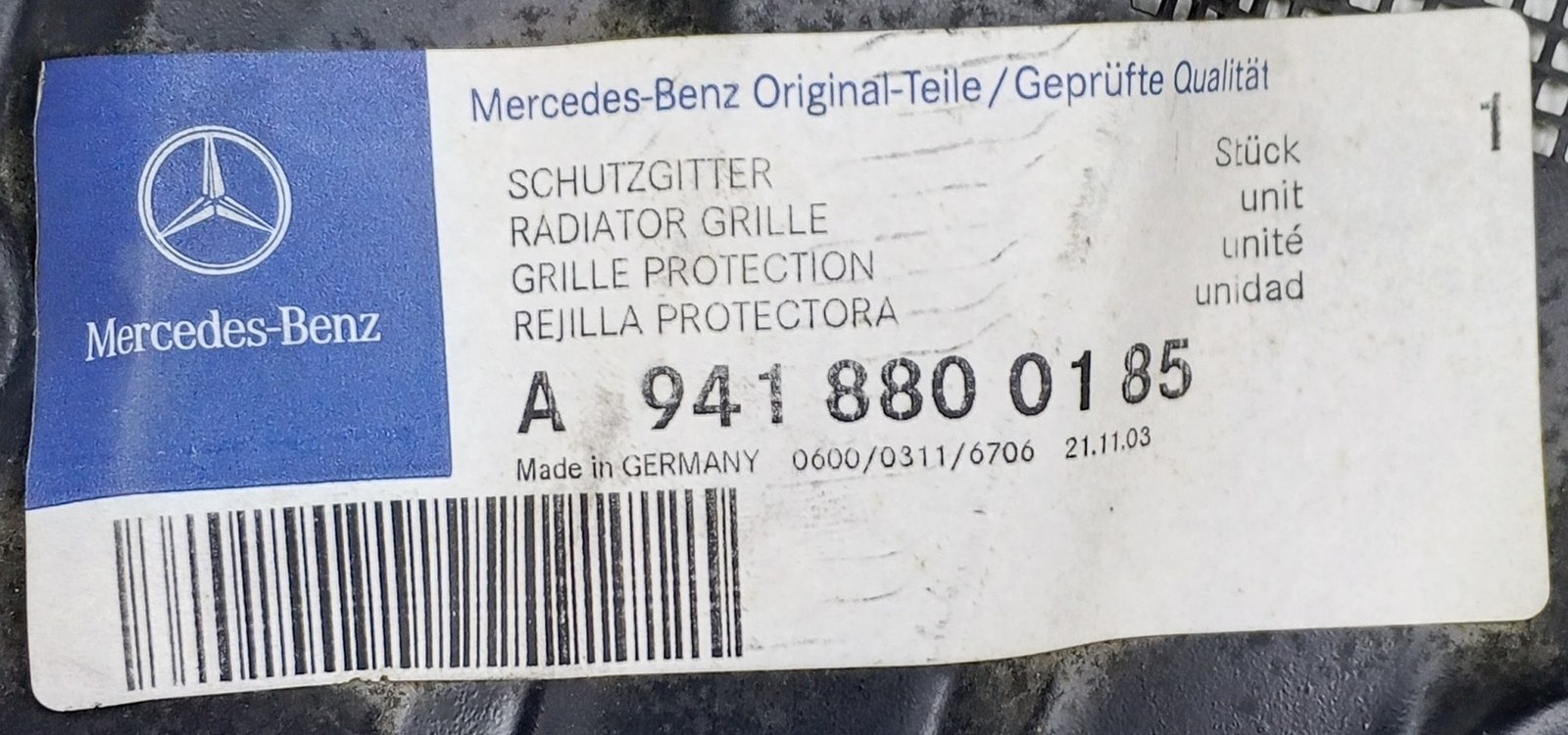 A 941 880 01 85 Mercedes Radiator Grille Genuine OEM - Image 3