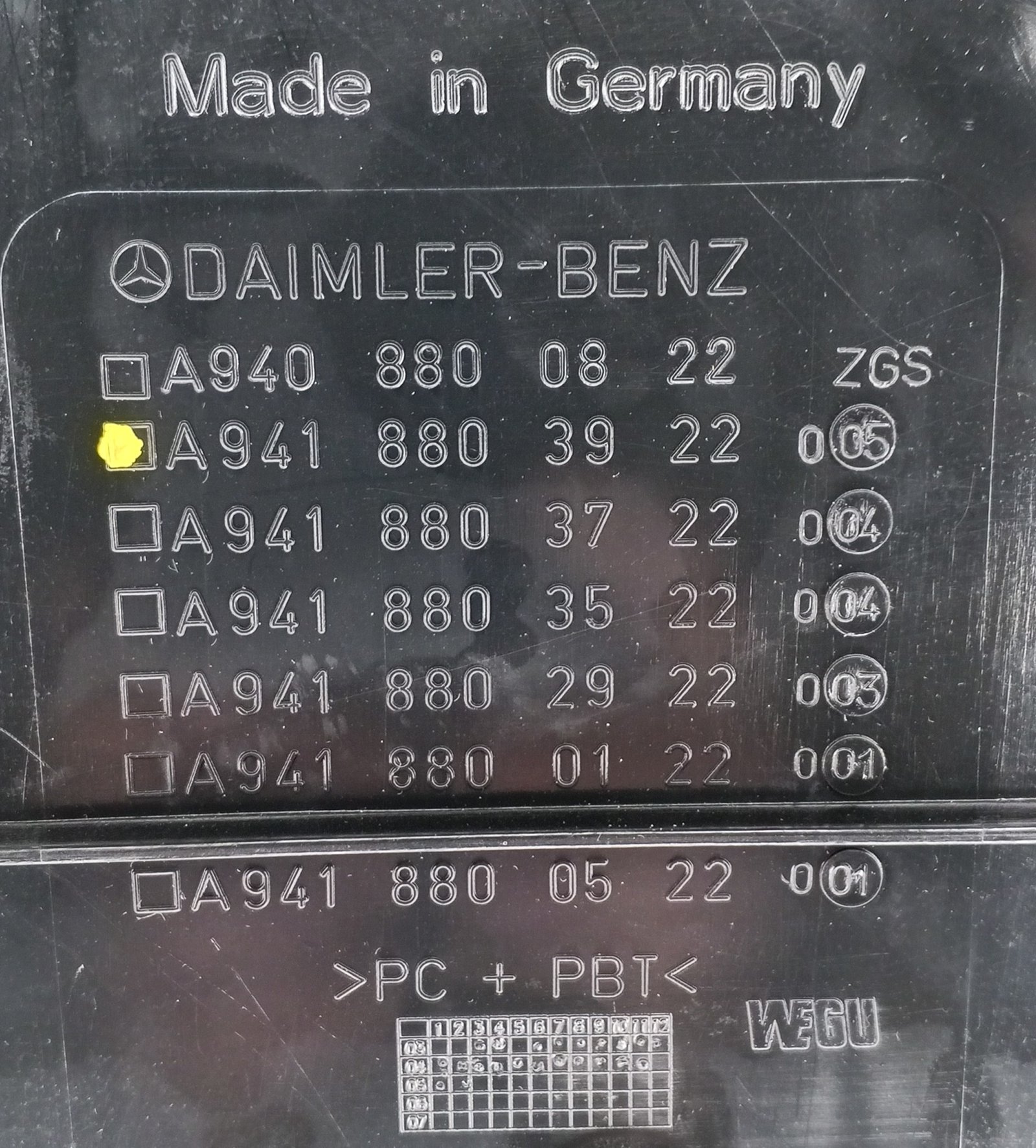 A 941 880 39 22 Mercedes Splash Guard Genuine OEM - Image 4