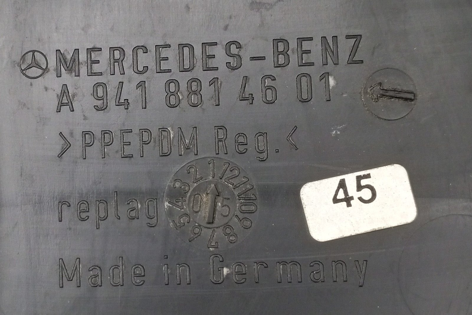 A 941 881 46 01 Mercedes Front Fender Genuine OEM - Image 3