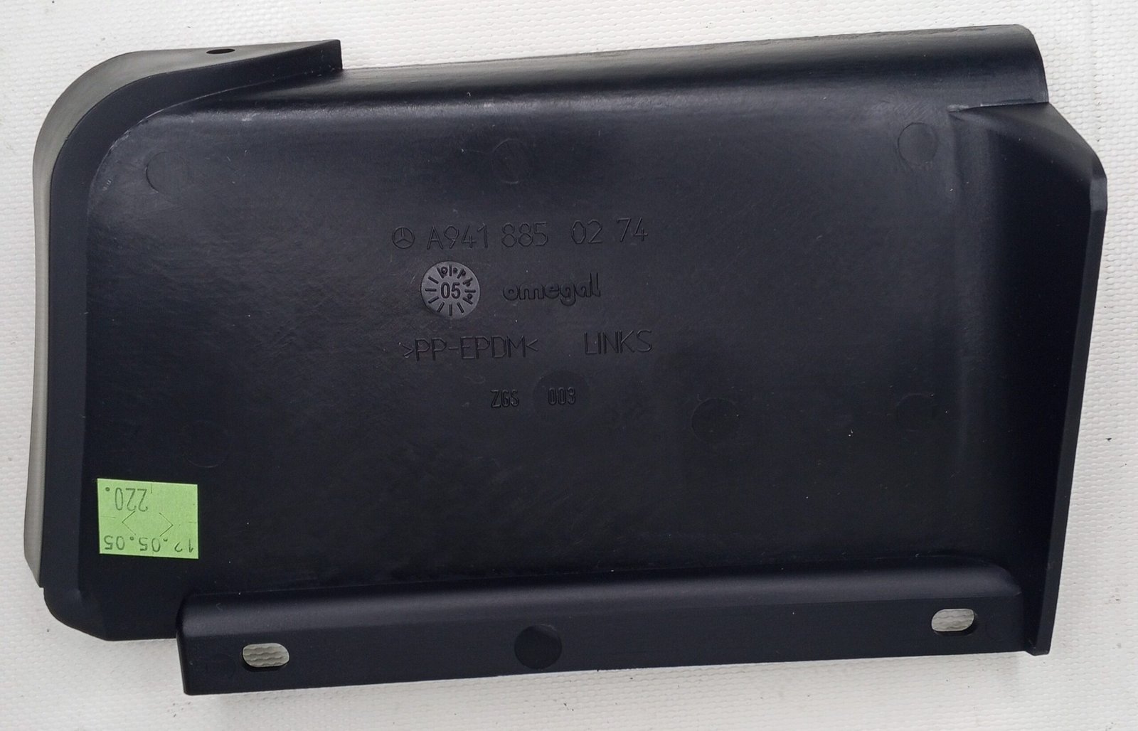 A 941 885 02 74 Mercedes Fender Skirt Genuine OEM - Image 3