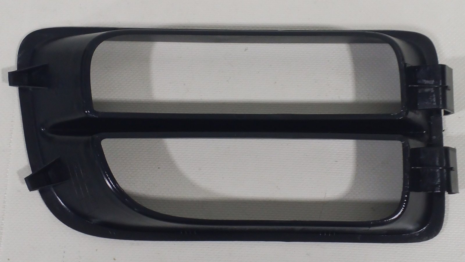 A 943 884 00 60 Mercedes Nozzle Scoop Genuine OEM Air Intake Cover - Image 3