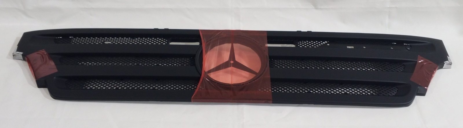 A9437500218 Mercedes Grille Genuine OEM - Image 2