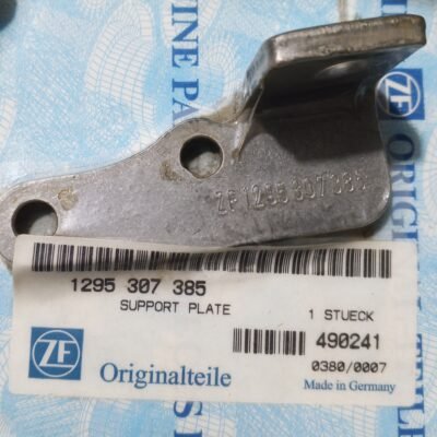 1295 307 385 ZF TRANSMISSIONS SUPPORT PLATE