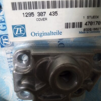 1295 307 435 ZF TRANSMISSIONS COVER